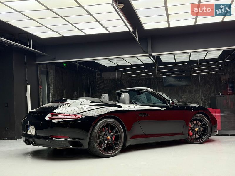 Кабриолет Porsche 911 2018 в Киеве