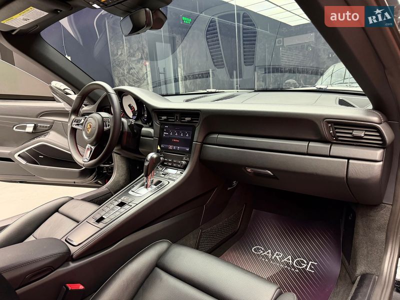 Кабриолет Porsche 911 2018 в Киеве