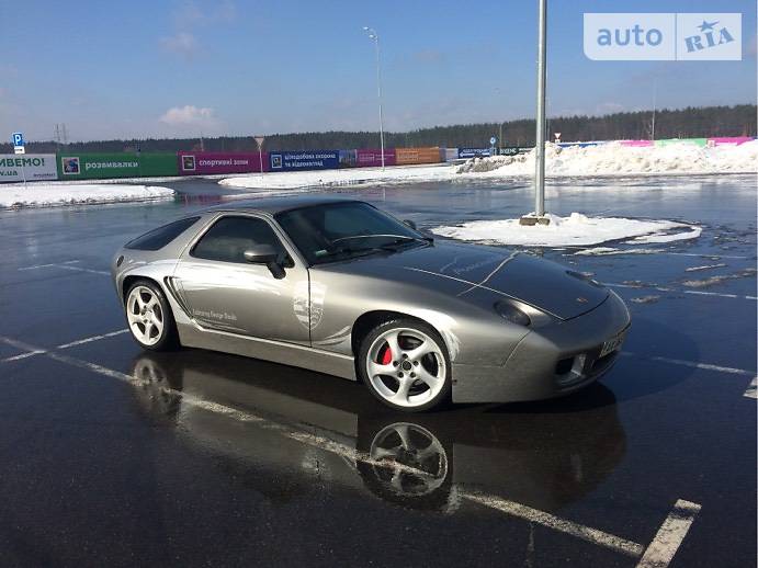 Porsche 928 1991 року