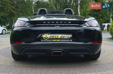 Родстер Porsche Boxster 2017 в 