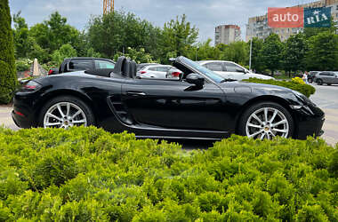 Родстер Porsche Boxster 2017 в 