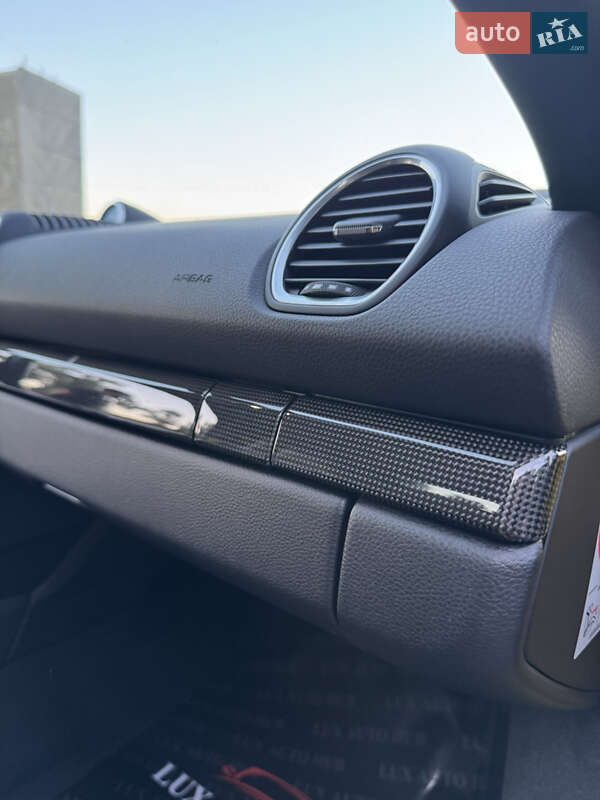 Родстер Porsche Boxster 2020 в Киеве