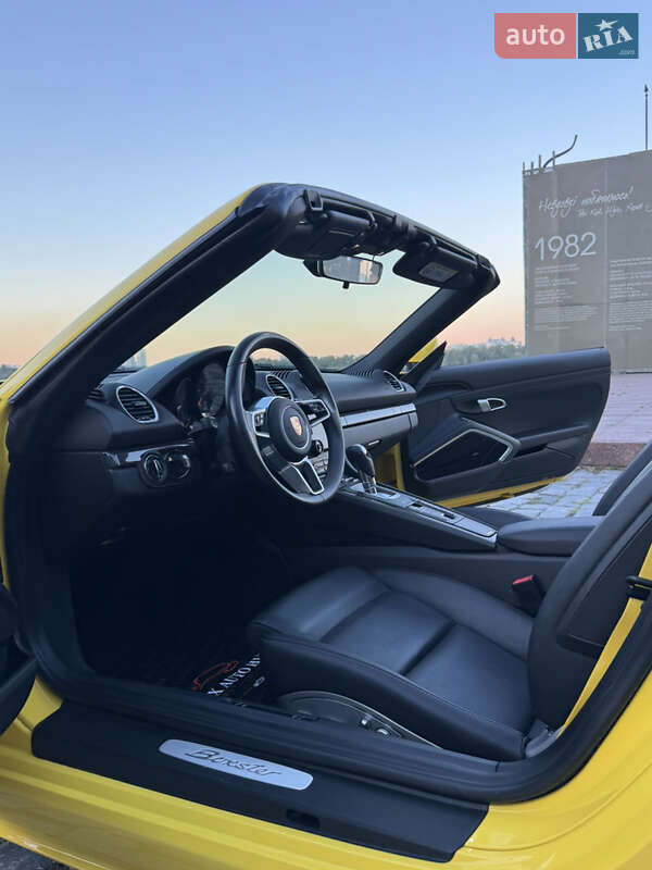 Родстер Porsche Boxster 2020 в Киеве