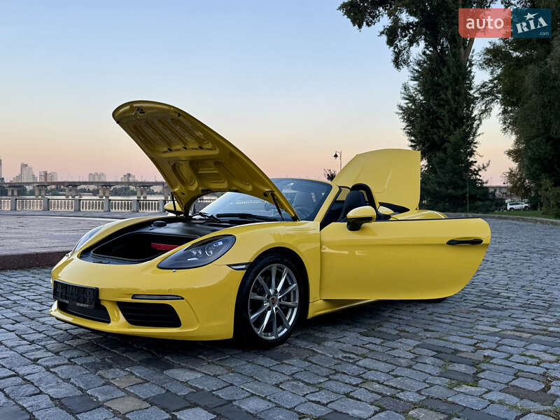 Родстер Porsche Boxster 2020 в Киеве