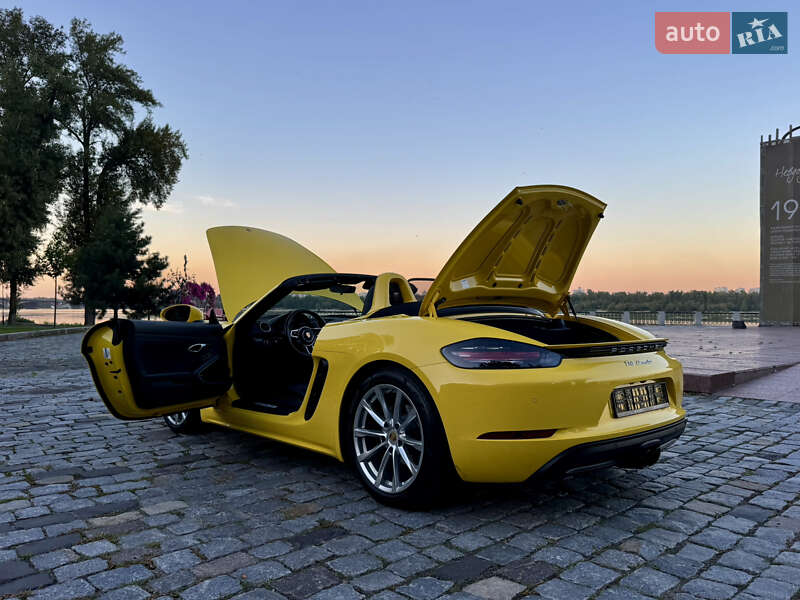 Родстер Porsche Boxster 2020 в Киеве