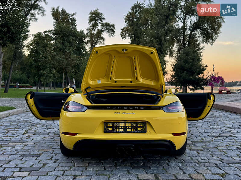 Родстер Porsche Boxster 2020 в Киеве