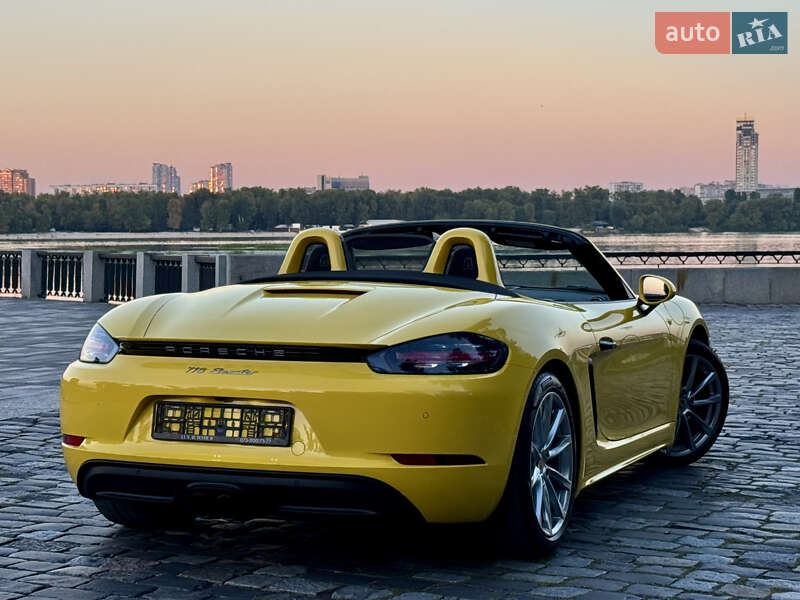 Родстер Porsche Boxster 2020 в Киеве