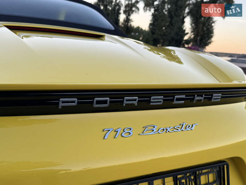 Родстер Porsche Boxster 2020 в Киеве