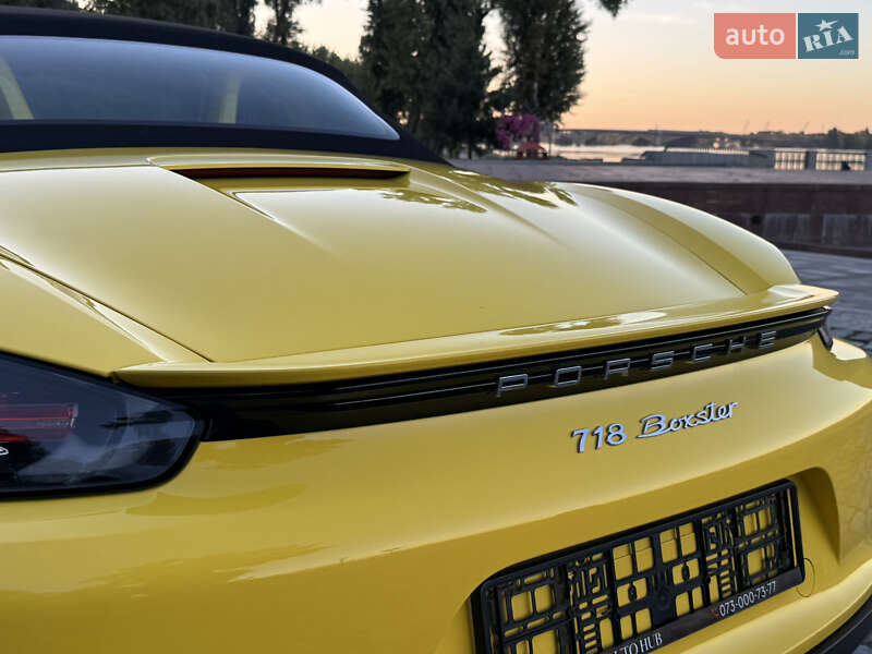 Родстер Porsche Boxster 2020 в Киеве