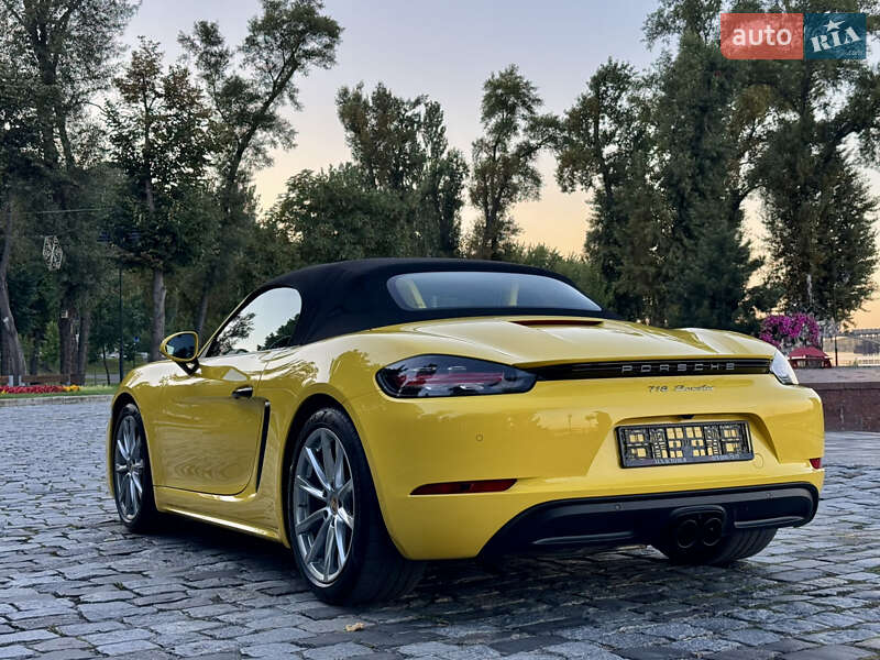 Родстер Porsche Boxster 2020 в Киеве