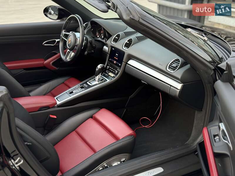 Родстер Porsche Boxster 2020 в Киеве