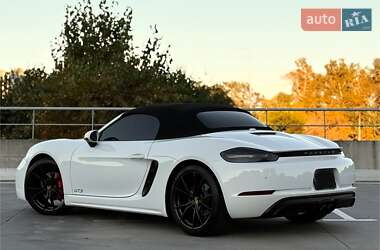 Родстер Porsche Boxster 2018 в 