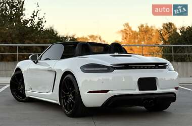Родстер Porsche Boxster 2018 в 