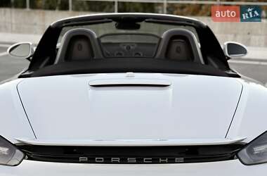 Родстер Porsche Boxster 2018 в 