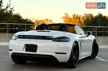 Родстер Porsche Boxster 2018 в 