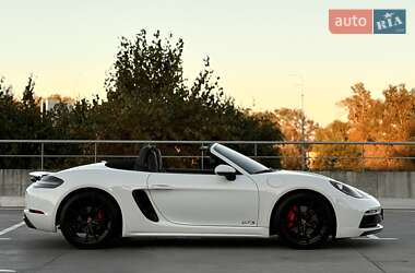 Родстер Porsche Boxster 2018 в 