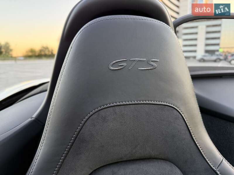 Родстер Porsche Boxster 2018 в Киеве фото 53 Родстер Porsche Boxster 2018 в Киеве