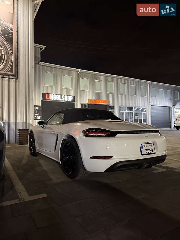 Родстер Porsche Boxster 2016 в Киеве