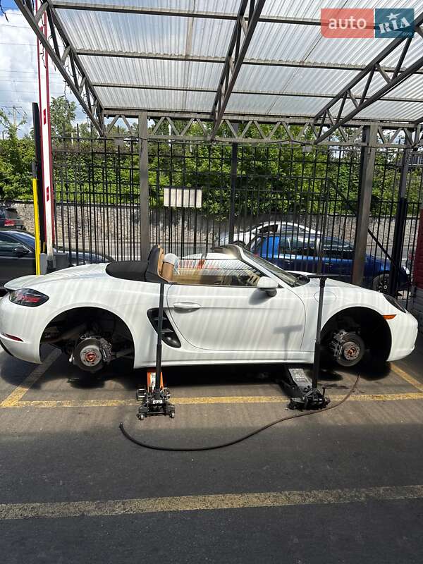 Родстер Porsche Boxster 2016 в Киеве