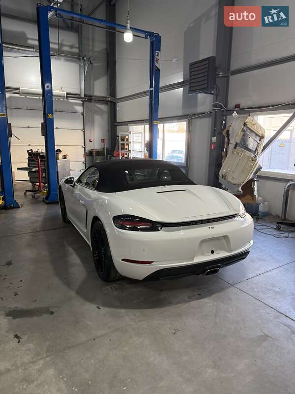 Родстер Porsche Boxster 2016 в Киеве