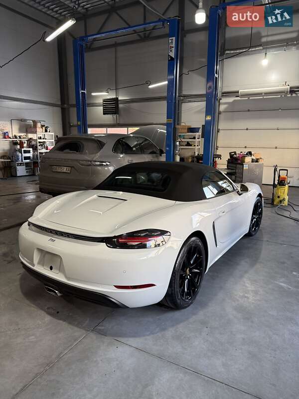 Родстер Porsche Boxster 2016 в Киеве