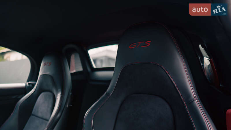 Родстер Porsche Boxster 2019 в Киеве