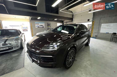 Внедорожник / Кроссовер Porsche Cayenne Coupe 2019 в 