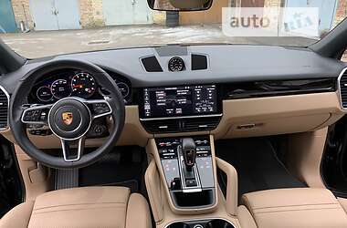 Позашляховик / Кросовер Porsche Cayenne Coupe 2020 в Києві