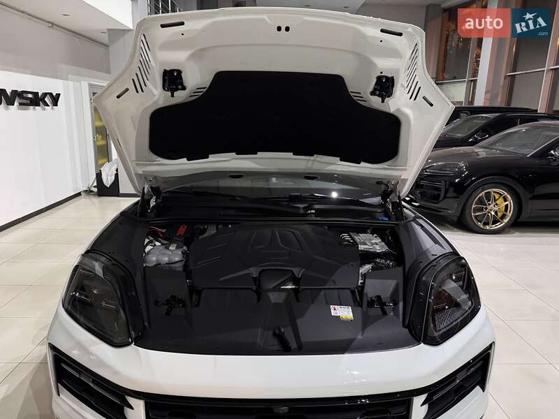 Внедорожник / Кроссовер Porsche Cayenne Coupe 2023 в Одессе