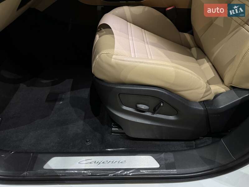 Внедорожник / Кроссовер Porsche Cayenne Coupe 2023 в Одессе
