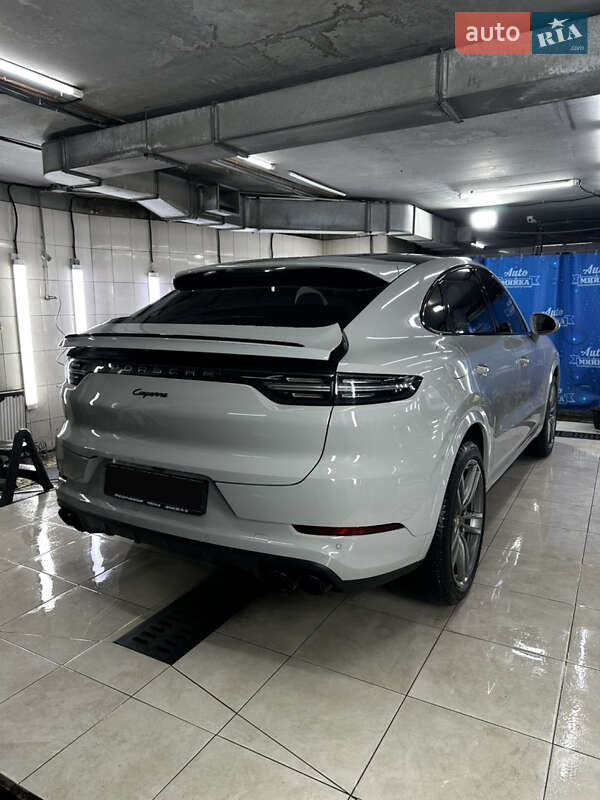 Позашляховик / Кросовер Porsche Cayenne Coupe 2021 в Києві