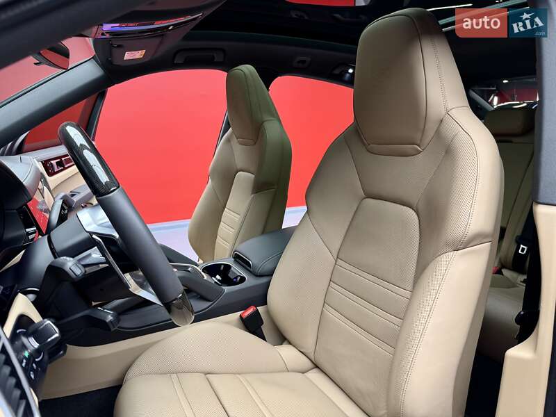 Внедорожник / Кроссовер Porsche Cayenne Coupe 2021 в Киеве