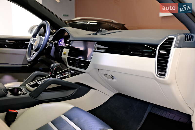Внедорожник / Кроссовер Porsche Cayenne Coupe 2021 в Одессе