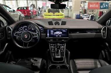 Внедорожник / Кроссовер Porsche Cayenne Coupe 2019 в 