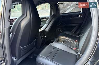 Внедорожник / Кроссовер Porsche Cayenne Coupe 2023 в 