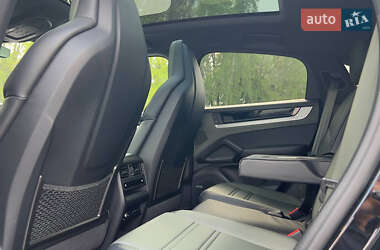 Внедорожник / Кроссовер Porsche Cayenne Coupe 2023 в 