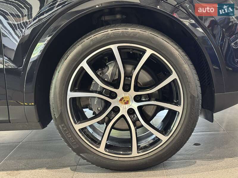 Позашляховик / Кросовер Porsche Cayenne Coupe 2021 в Одесі