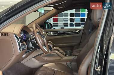 Внедорожник / Кроссовер Porsche Cayenne Coupe 2021 в 