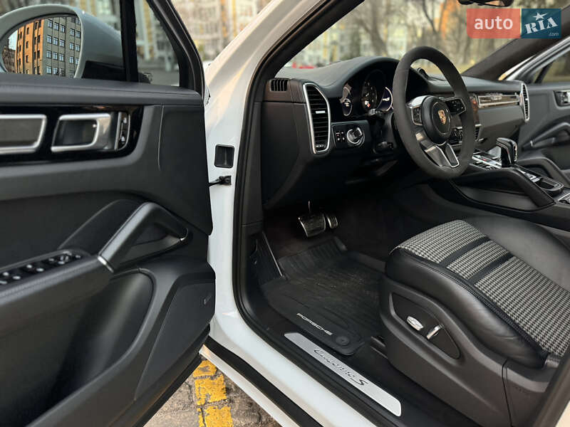 Позашляховик / Кросовер Porsche Cayenne Coupe 2019 в Харкові
