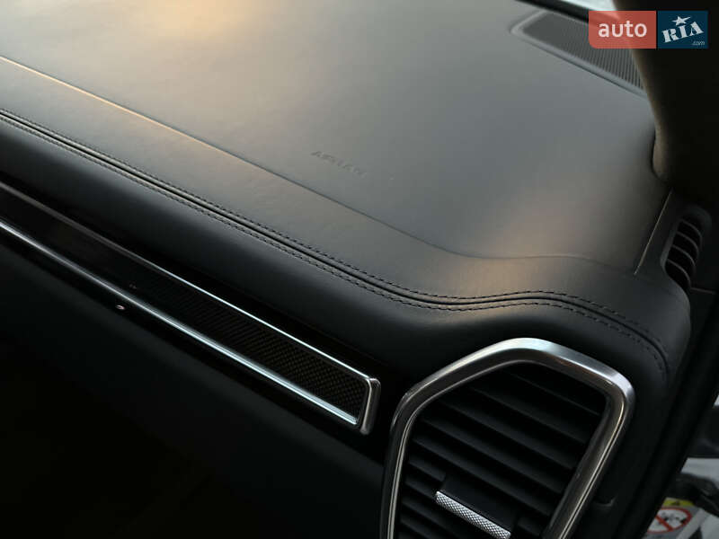 Позашляховик / Кросовер Porsche Cayenne Coupe 2019 в Харкові