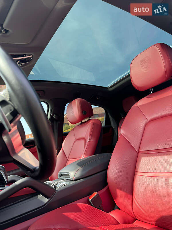 Внедорожник / Кроссовер Porsche Cayenne Coupe 2019 в Киеве