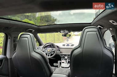 Позашляховик / Кросовер Porsche Cayenne Coupe 2021 в 