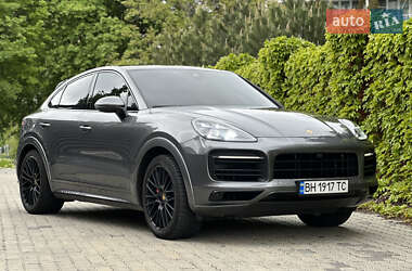 Позашляховик / Кросовер Porsche Cayenne Coupe 2021 в 