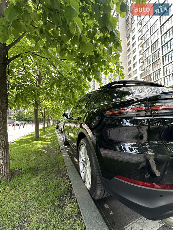 Внедорожник / Кроссовер Porsche Cayenne Coupe 2020 в Киеве