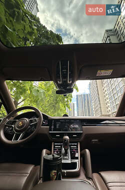 Внедорожник / Кроссовер Porsche Cayenne Coupe 2020 в 