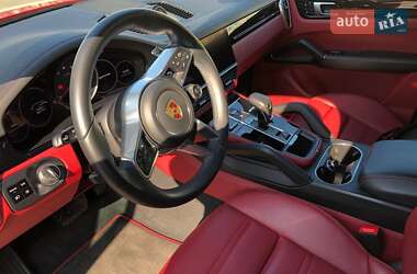 Внедорожник / Кроссовер Porsche Cayenne Coupe 2021 в 