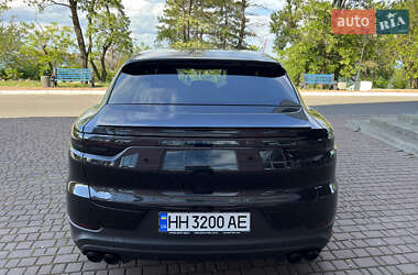 Внедорожник / Кроссовер Porsche Cayenne Coupe 2021 в 