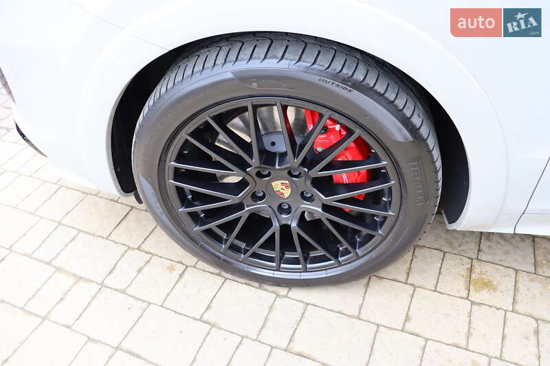 Внедорожник / Кроссовер Porsche Cayenne Coupe 2022 в Львове
