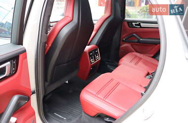 Внедорожник / Кроссовер Porsche Cayenne Coupe 2022 в 