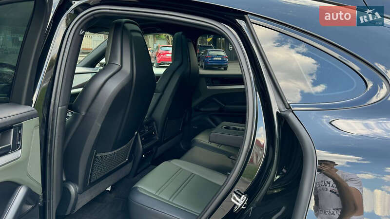 Внедорожник / Кроссовер Porsche Cayenne Coupe 2023 в Виннице